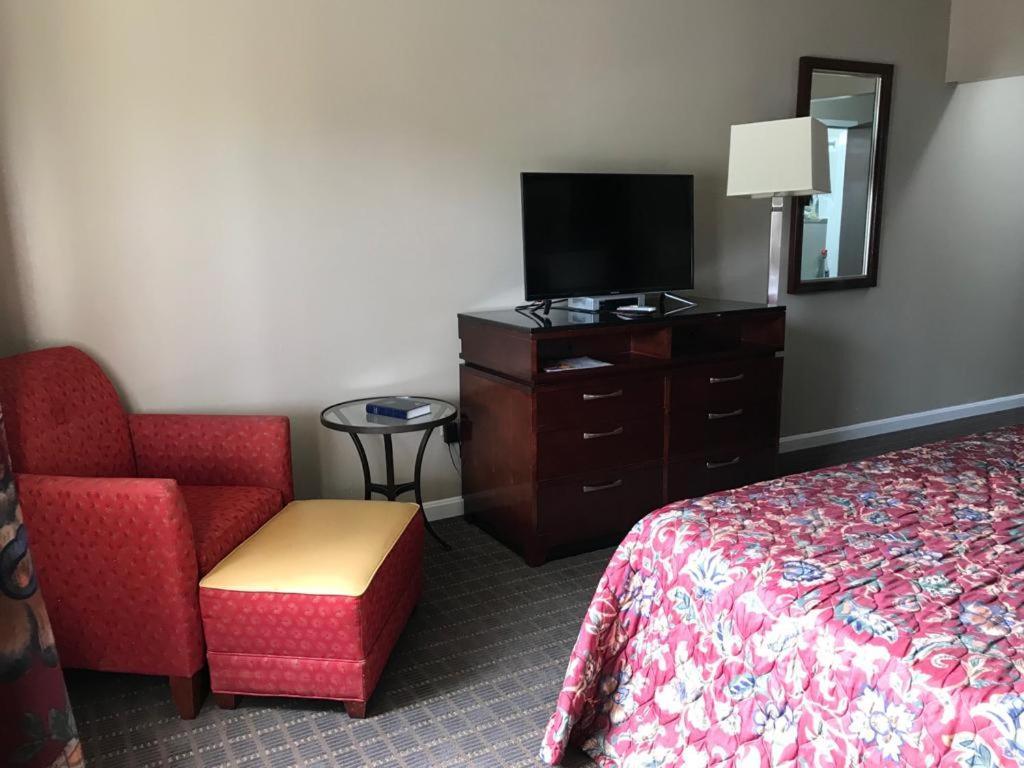 Cci Express Inn Central City Экстерьер фото