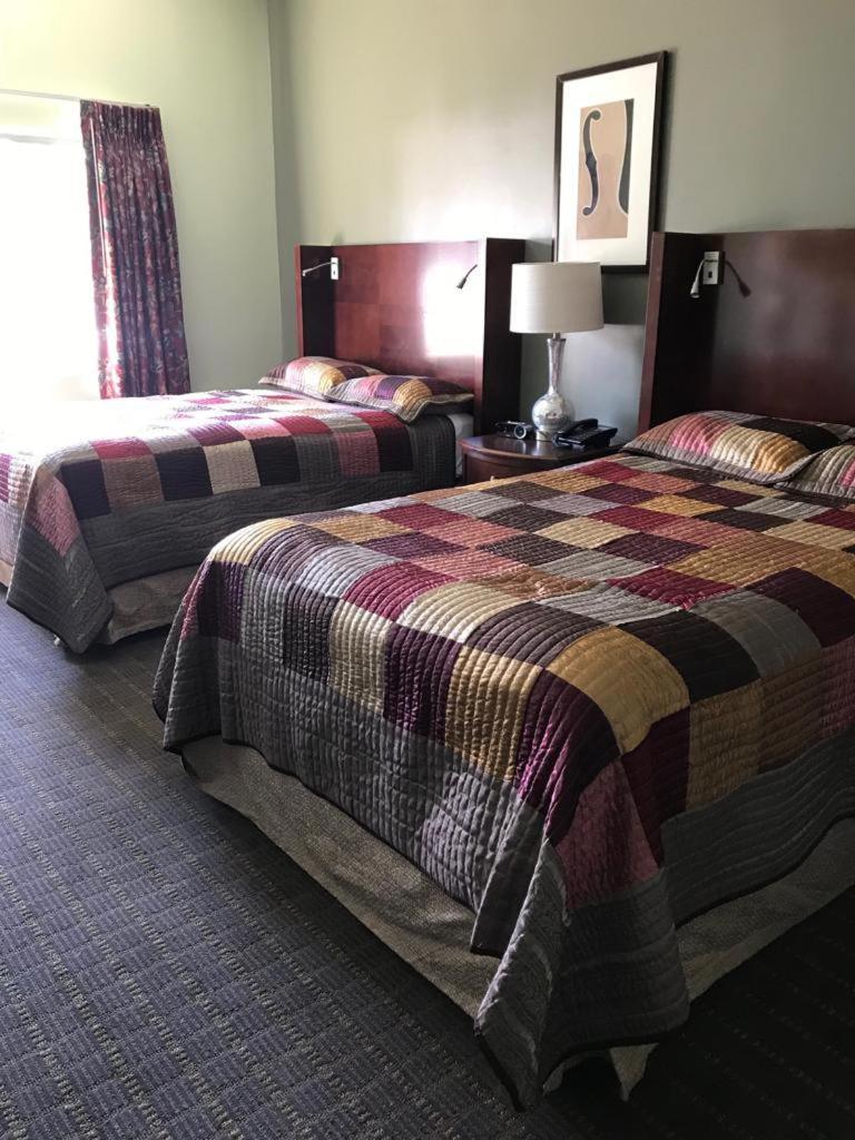 Cci Express Inn Central City Экстерьер фото
